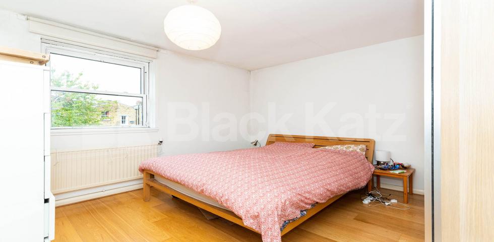 Spacious one bed located within mins to shops and Holloway Tube Tollington Way, Holloway